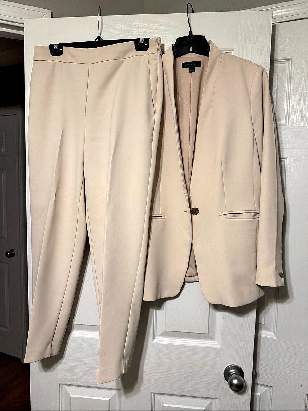 Ann Taylor Women's Pantsuit in Beige Size 8 Like New